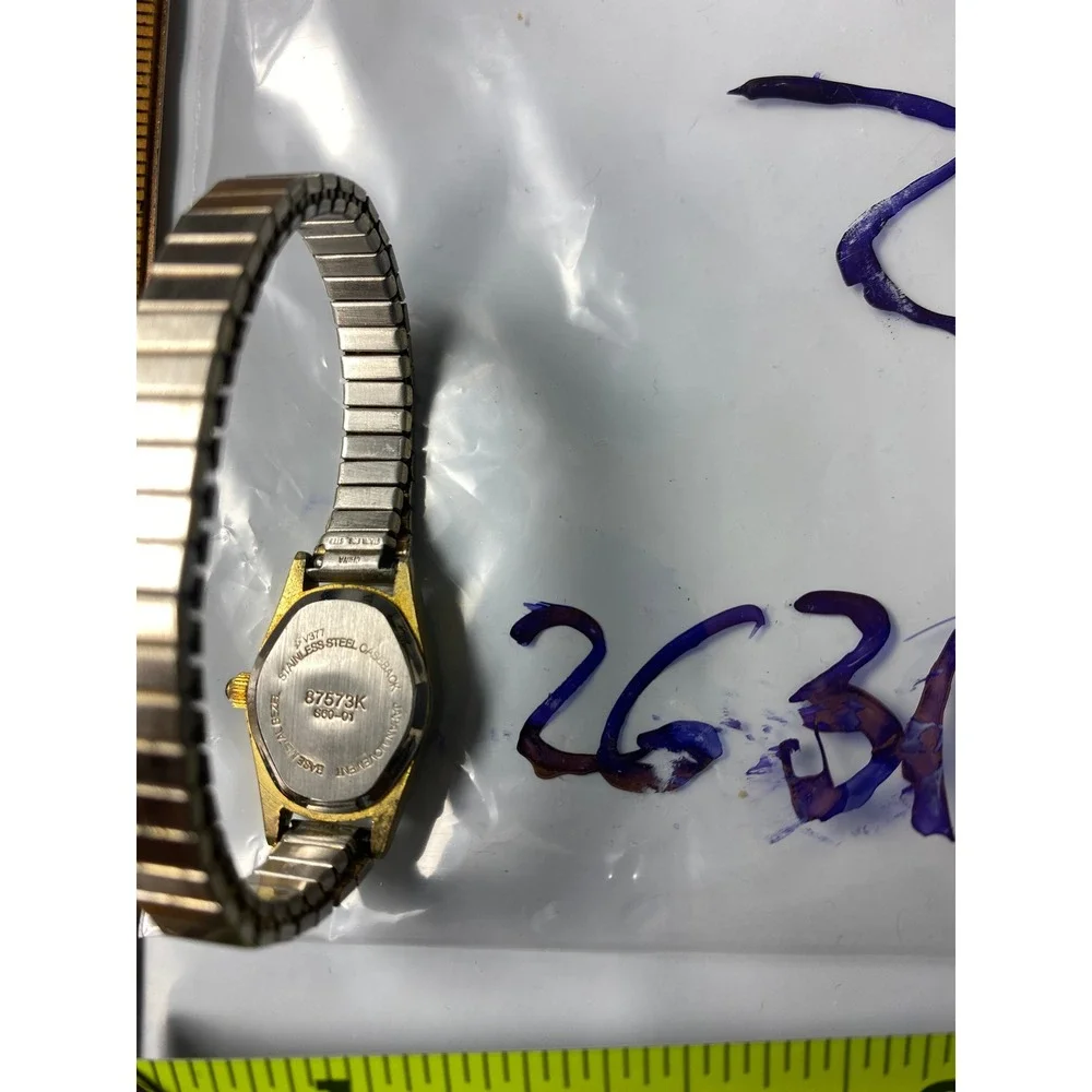 Vintage Women's Quartz Watch 87573K Black Dial Two Tone Expansion Band Japan
